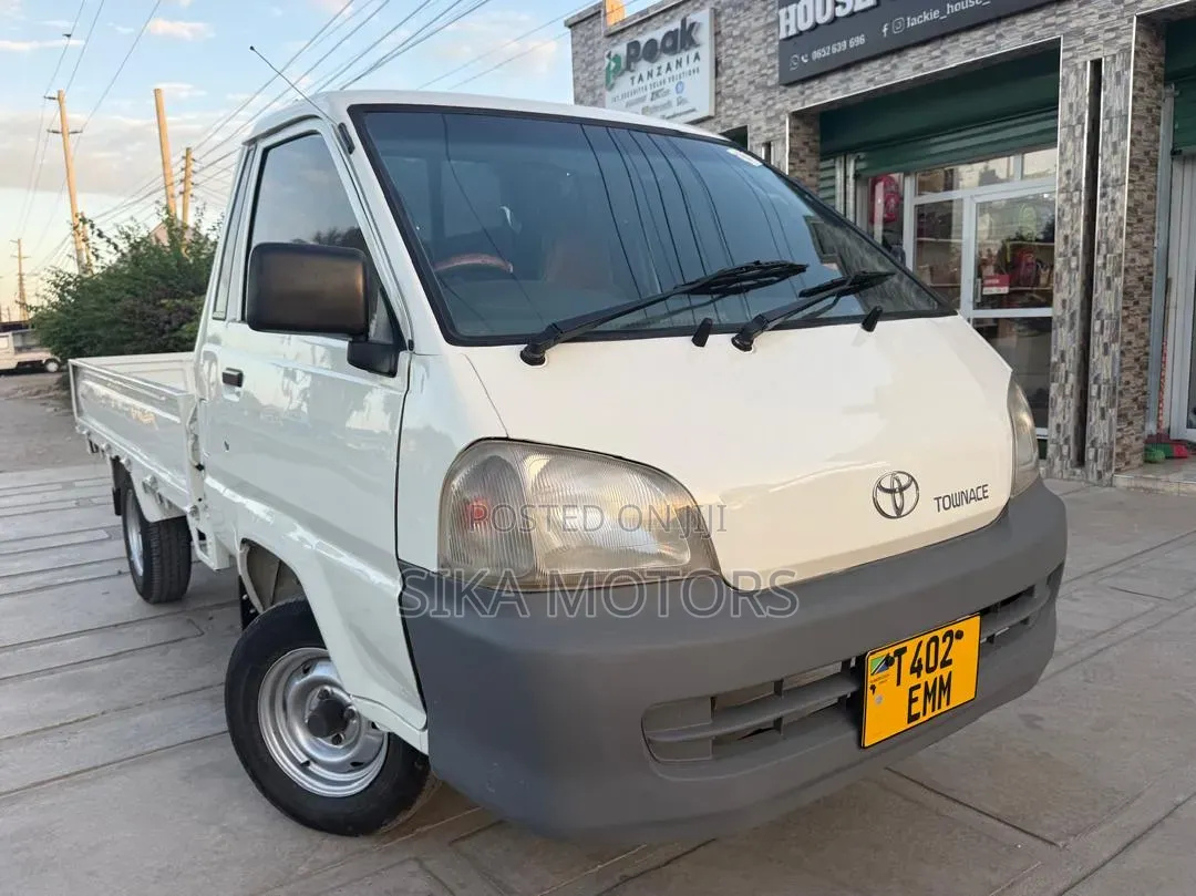 Toyota TownAce 2004 White