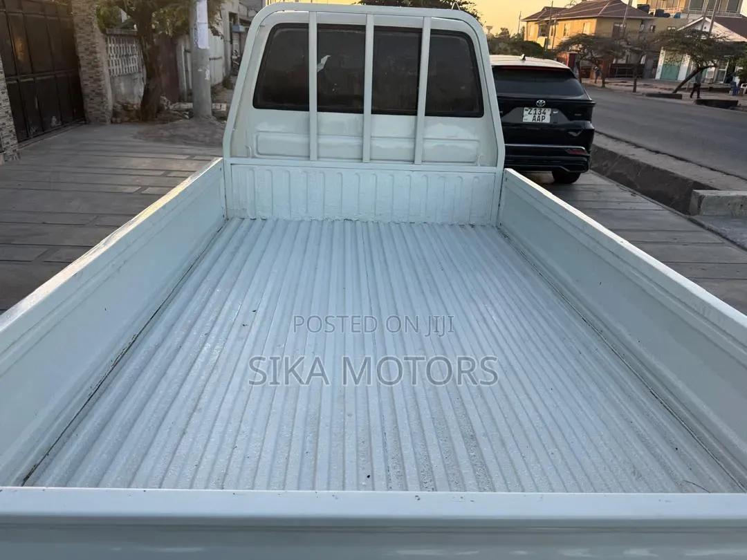 Toyota TownAce 2004 White