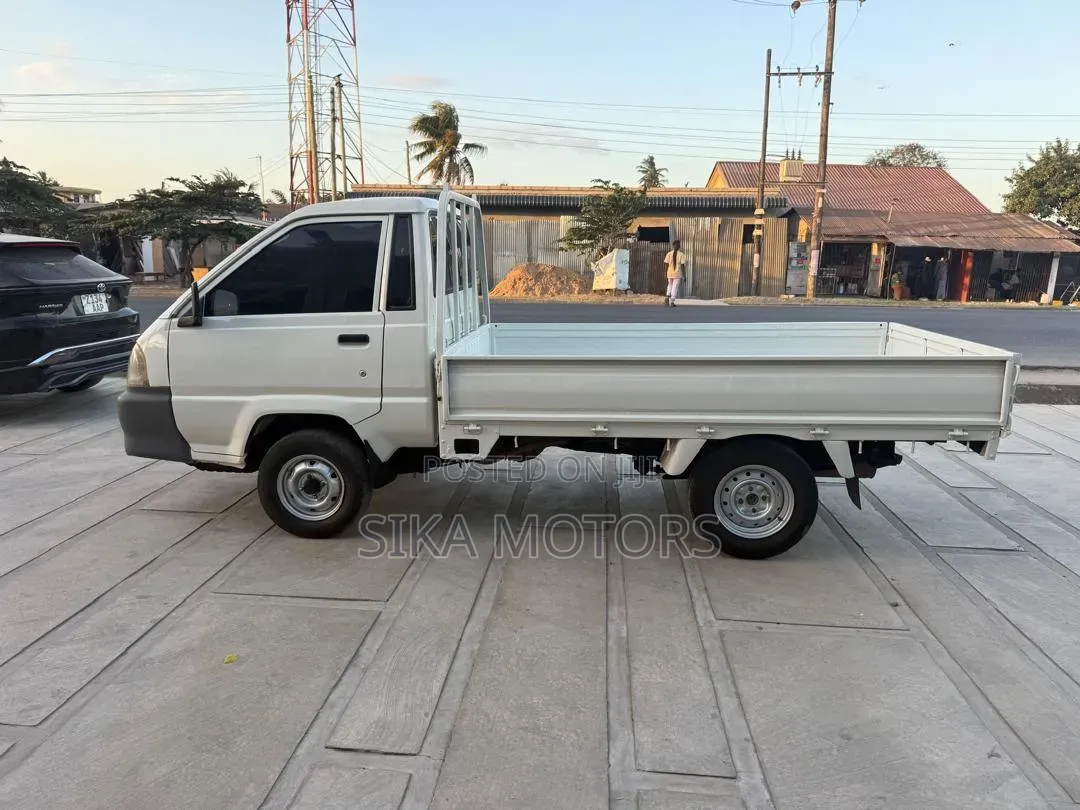 Toyota TownAce 2004 White