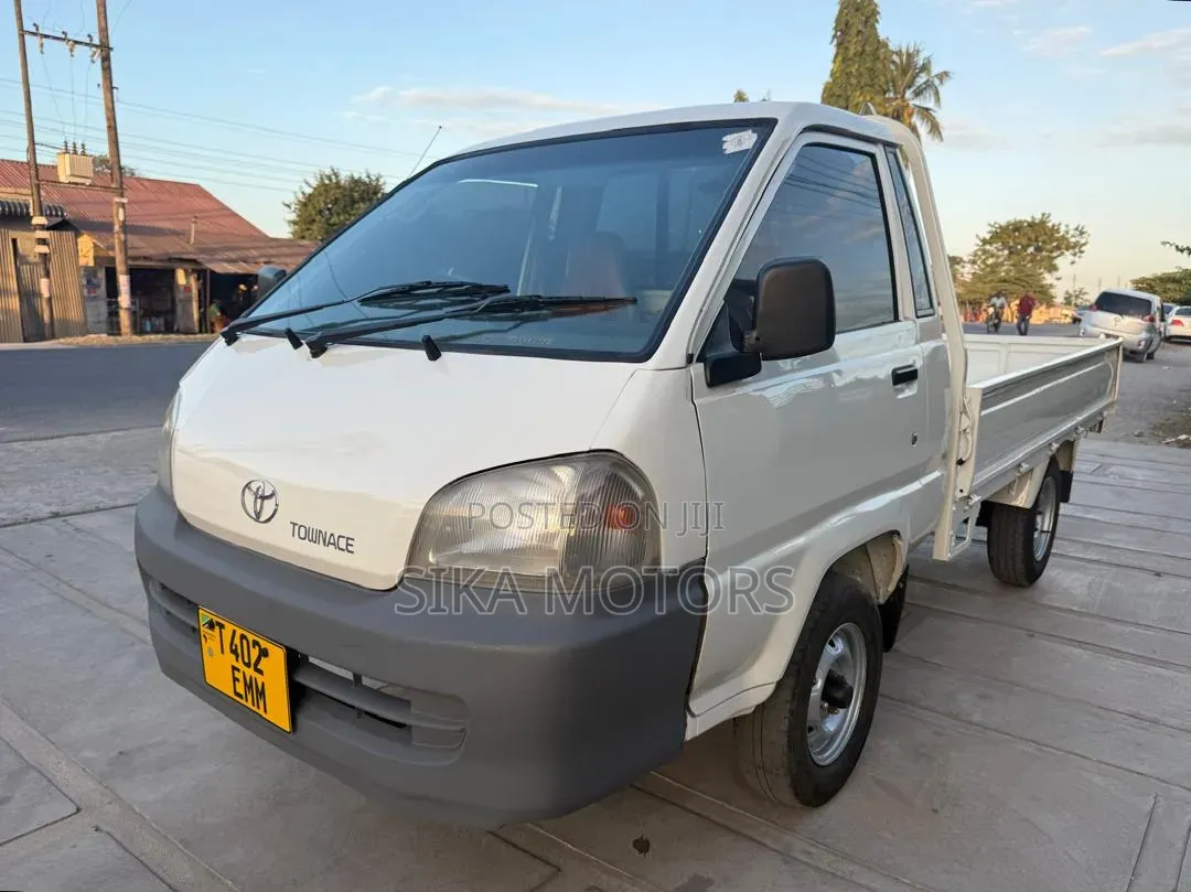 Toyota TownAce 2004 White