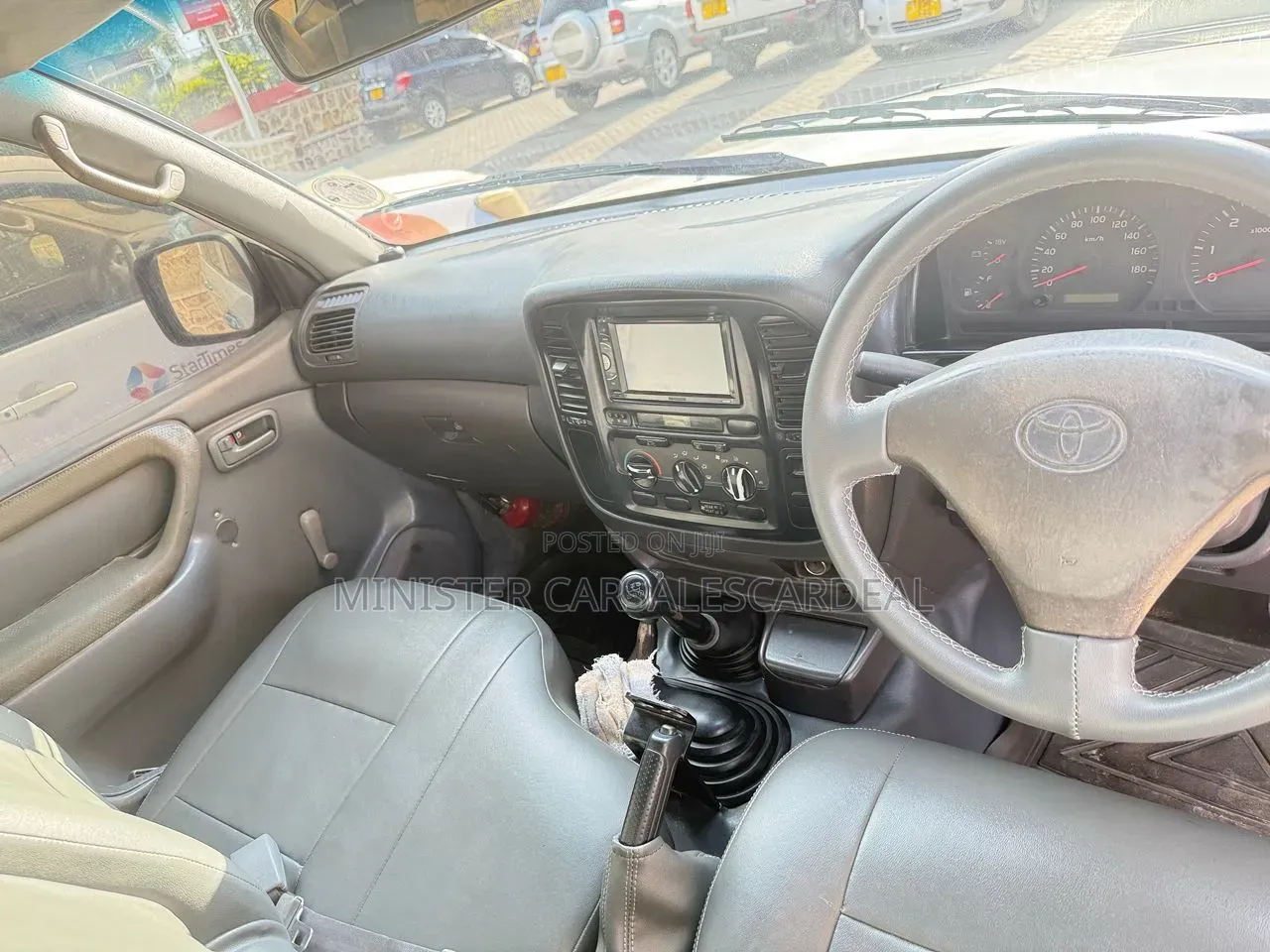 Toyota Land Cruiser 2001 White