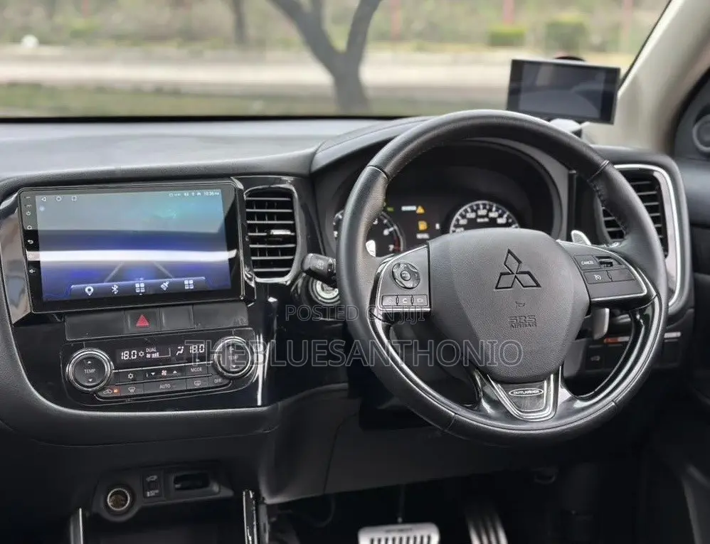 Mitsubishi Outlander 2016 Pearl