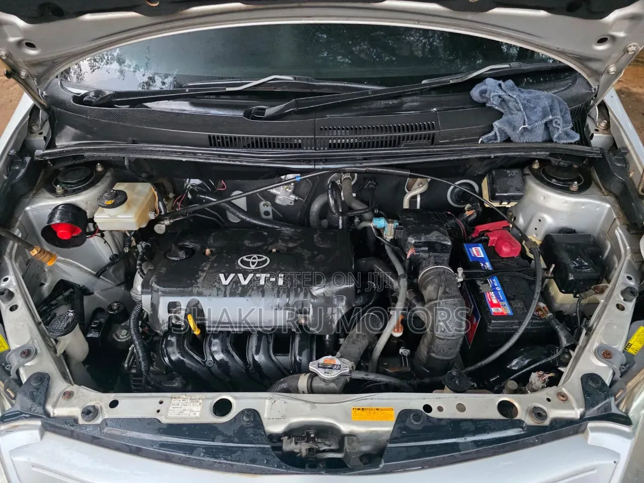 Toyota Ractis 2010 Blue