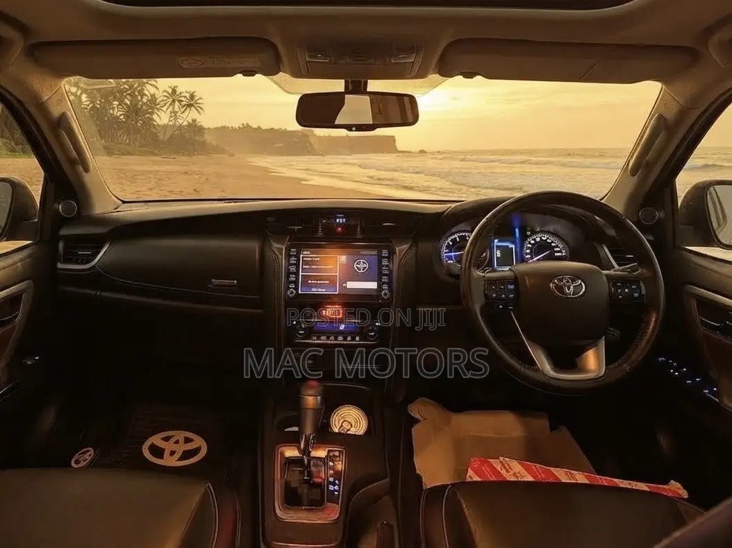 Toyota Fortuner 2.8 D AWD 2022 White