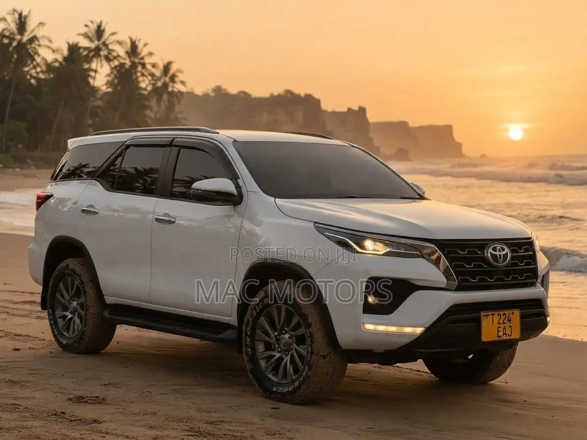 Toyota Fortuner 2.8 D AWD 2022 White