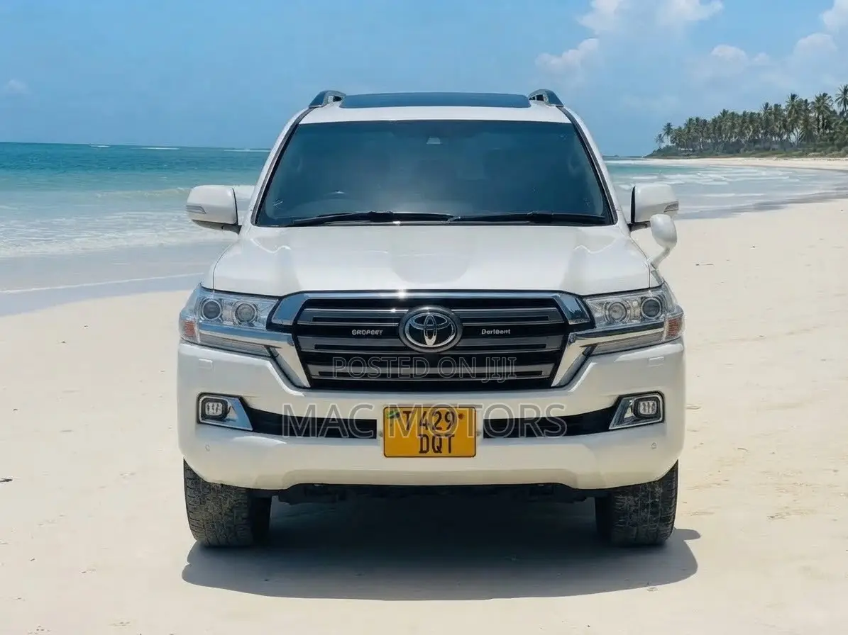Toyota Land Cruiser 4.5 V8 VXR 2018 White