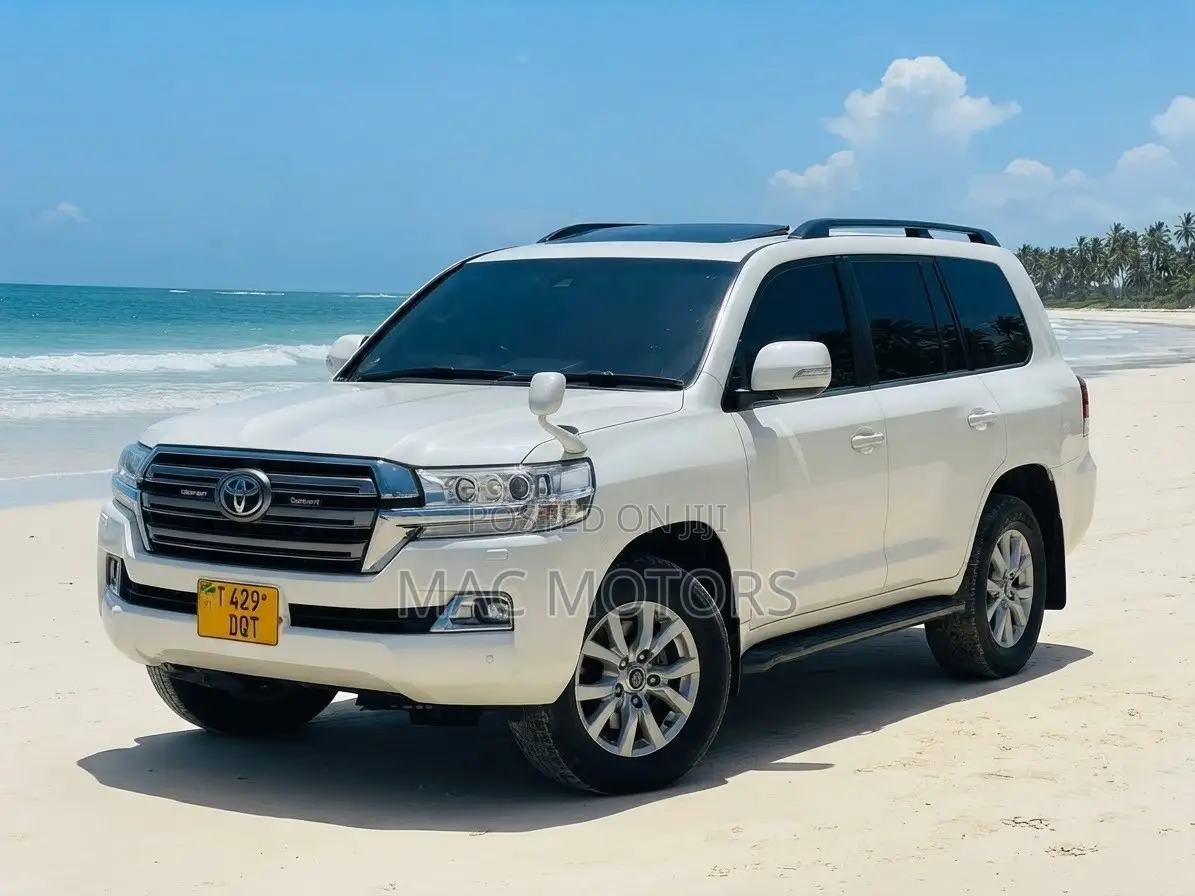 Toyota Land Cruiser 4.5 V8 VXR 2018 White