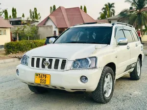 Toyota Kluger 2005 White