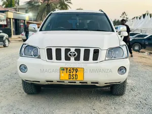 Toyota Kluger 2005 White