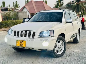 Toyota Kluger 2005 White