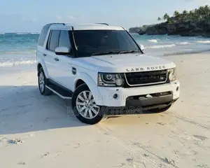 Land Rover Discovery 2014 White