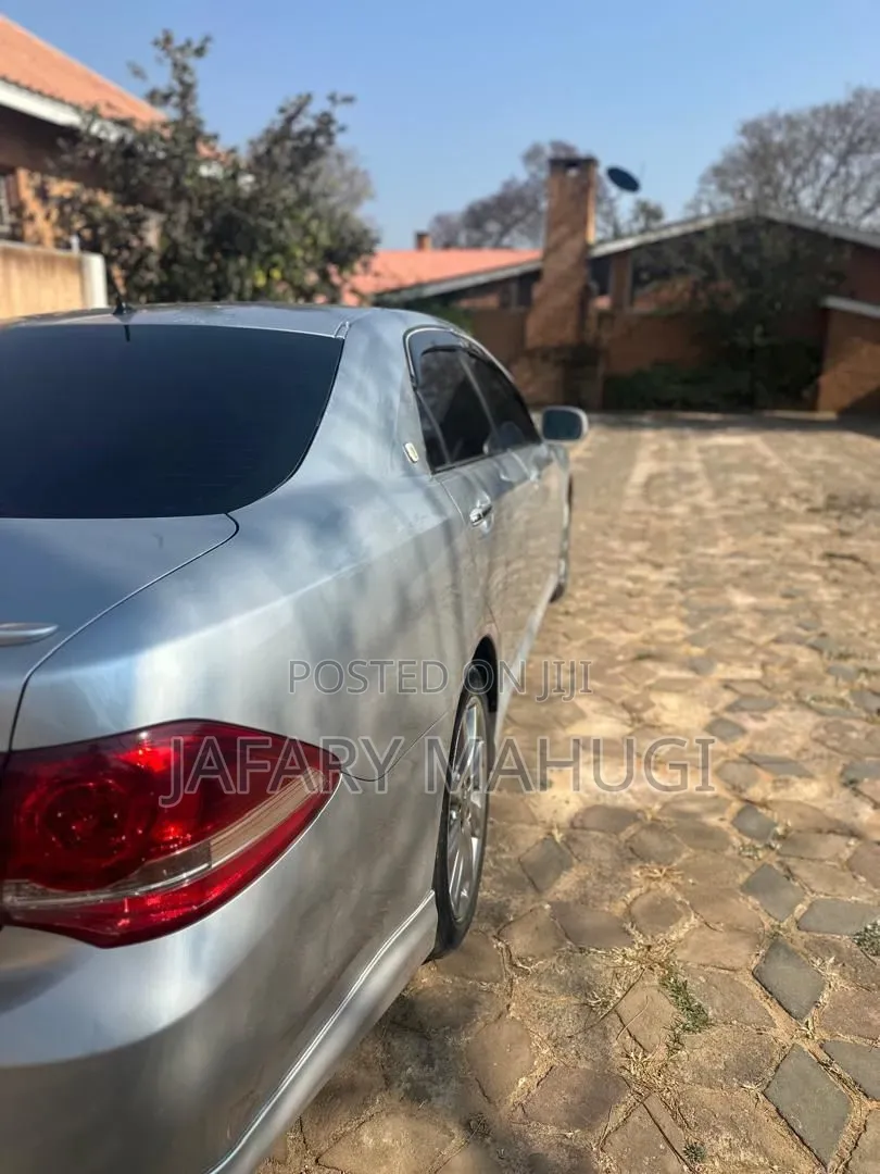 Toyota Crown 2015 Silver