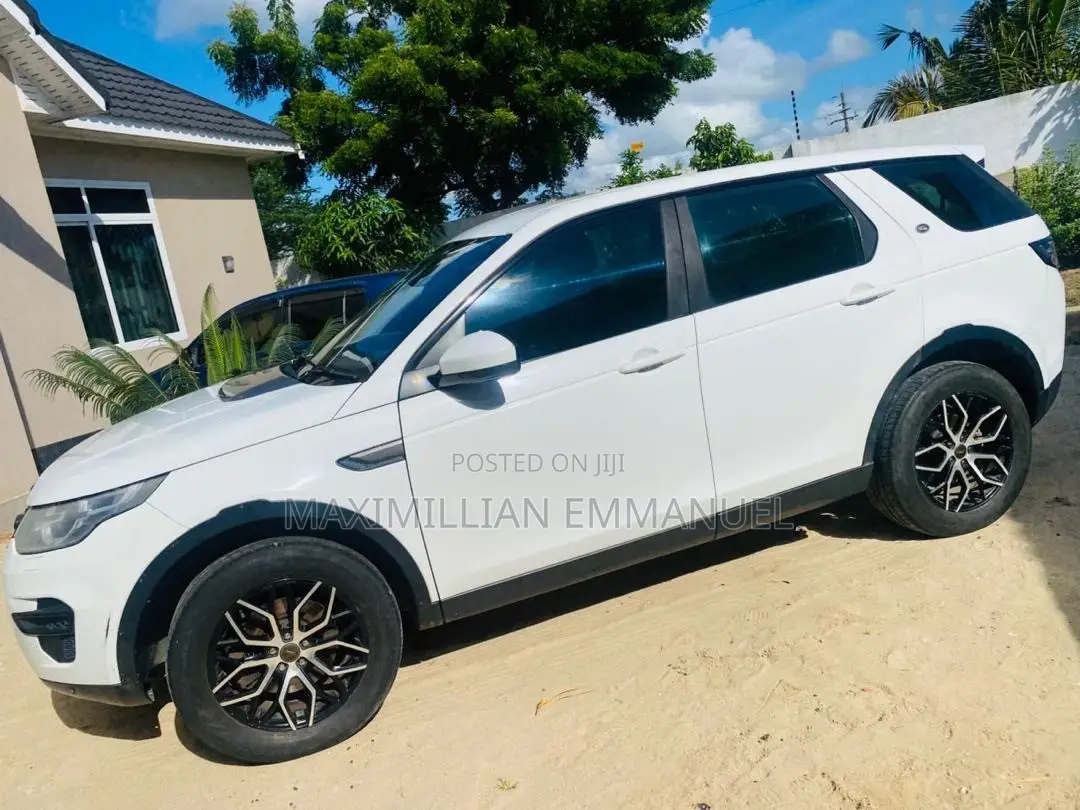 Land Rover Discovery 2015 White
