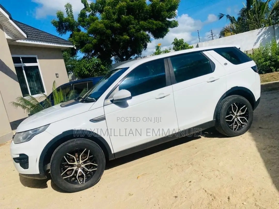 Land Rover Discovery 2015 White