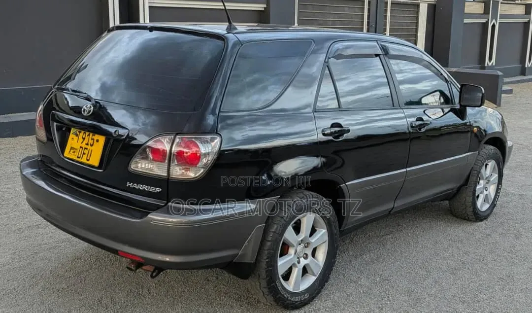 Toyota Harrier 2005 Gray