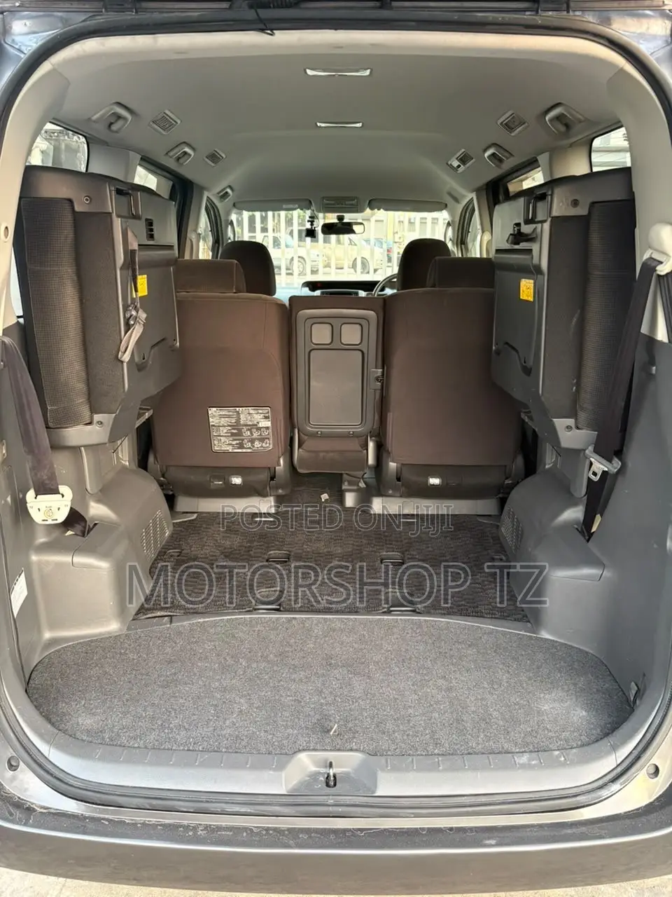 Toyota Noah 2.0 143hp AWD (7 Seater) 2008 Gray