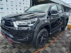 Toyota Hilux 2026 Black