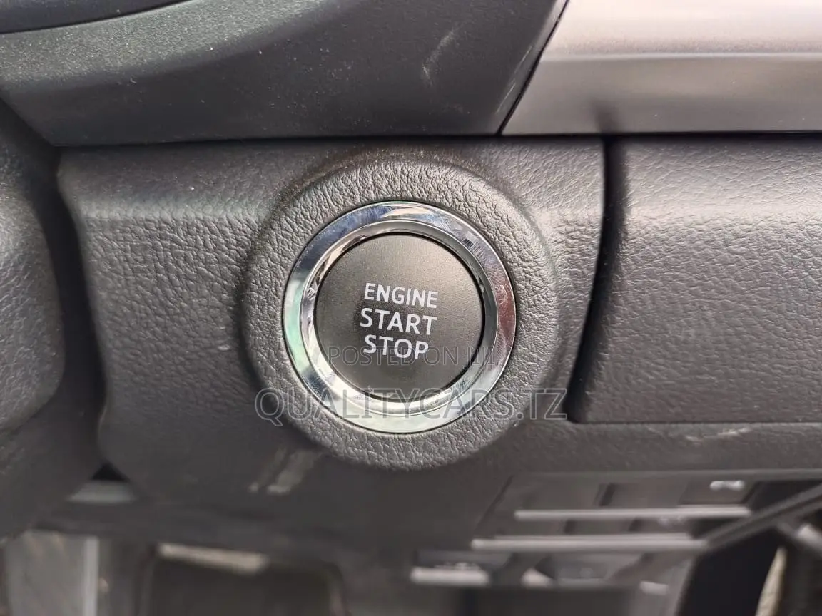Toyota Hilux 2026 Black