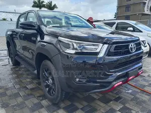 Toyota Hilux 2026 Black