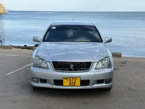 Toyota Crown 2006 Silver