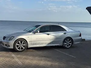 Toyota Crown 2006 Silver