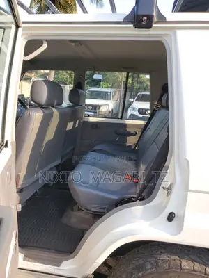 Toyota Land Cruiser 2020 Off white