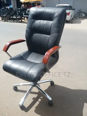 Office Chair Used (Wooden Handle)