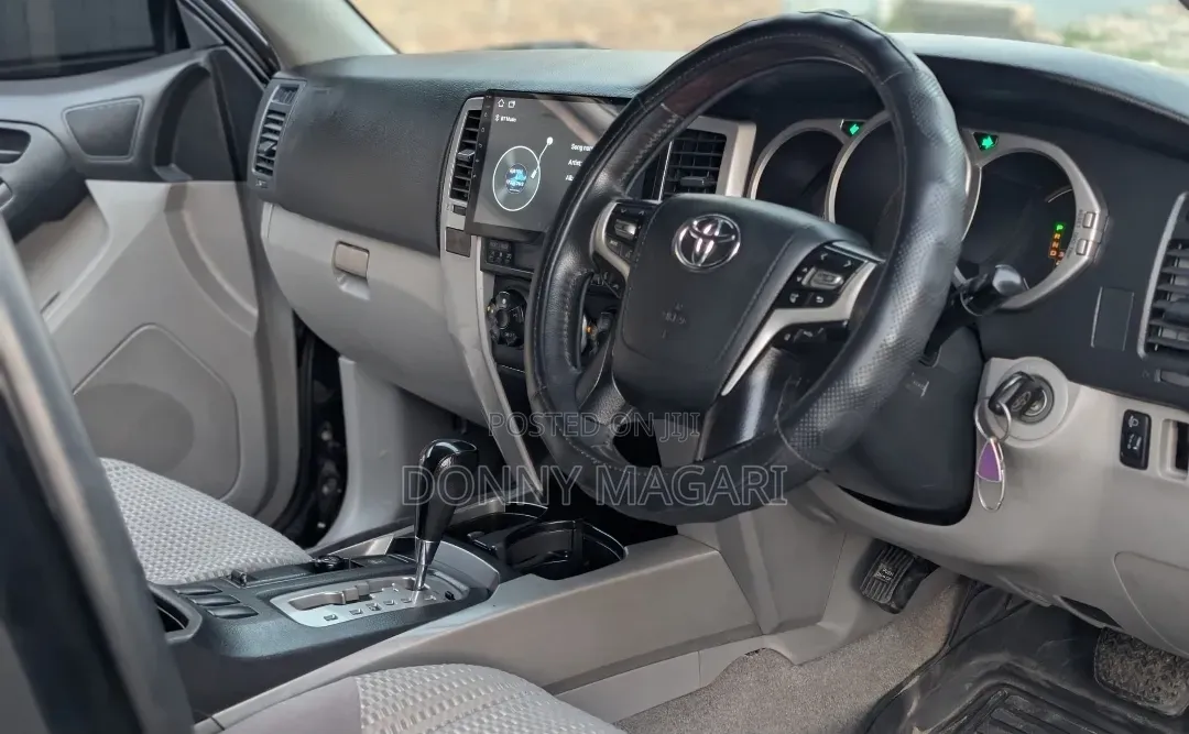 Toyota Hilux 2008 Black