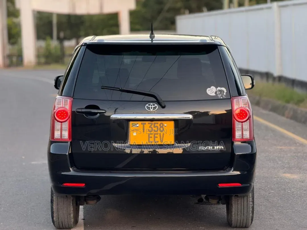 Toyota Raum 2011 Black