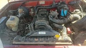 Toyota Hilux 2000 Maroon