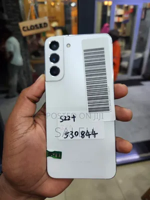 New Samsung Galaxy S22 5G 128 GB White