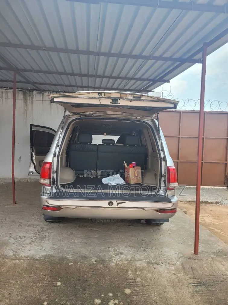 Toyota Land Cruiser 2007 Silver