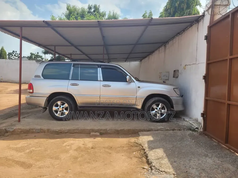 Toyota Land Cruiser 2007 Silver