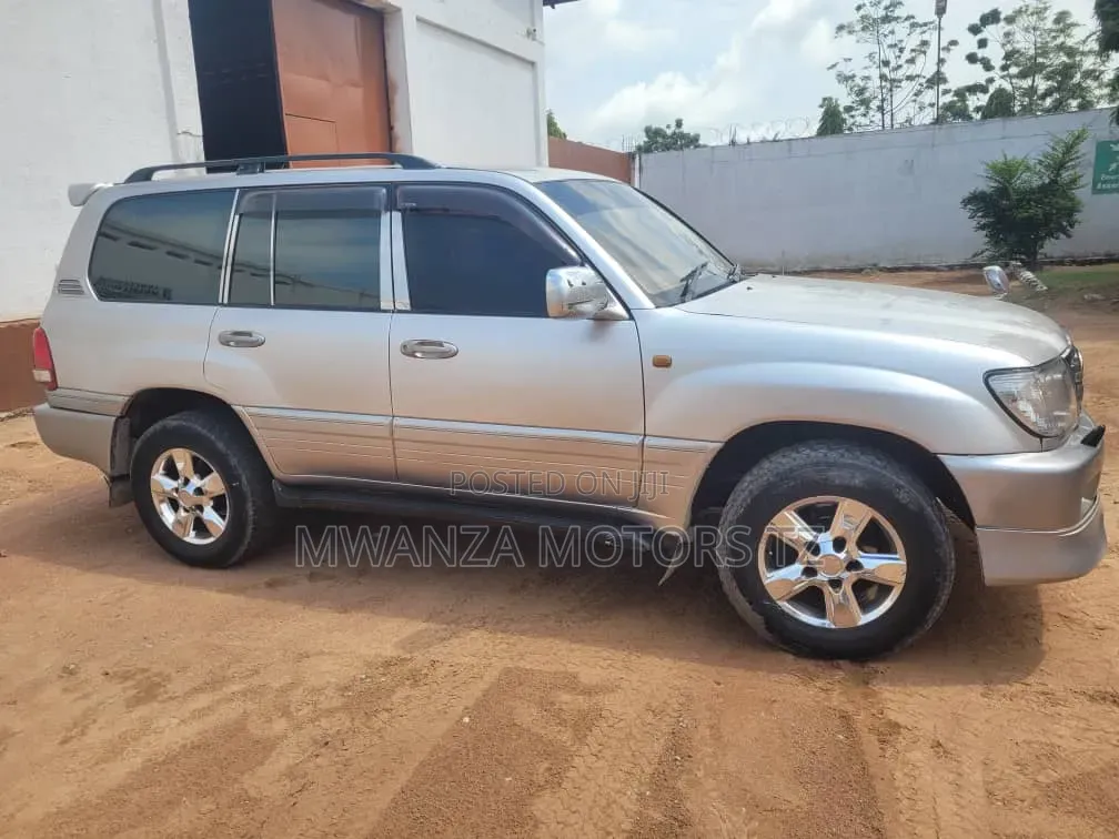 Toyota Land Cruiser 2007 Silver