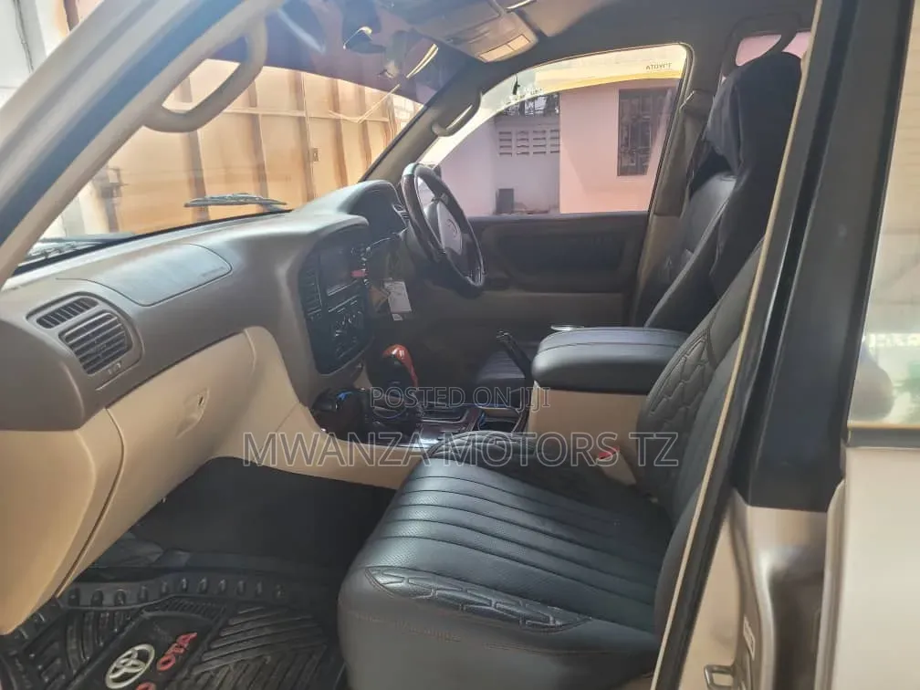 Toyota Land Cruiser 2007 Silver