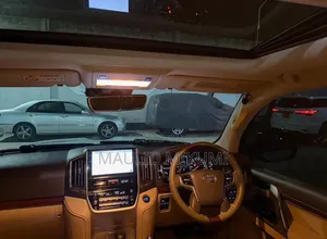 Toyota Land Cruiser 2018 White