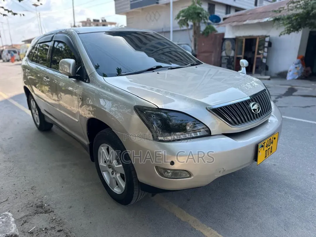 Toyota Harrier 2005 Beige