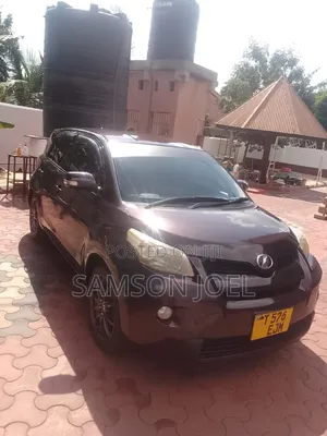 Toyota IST 2009 Purple
