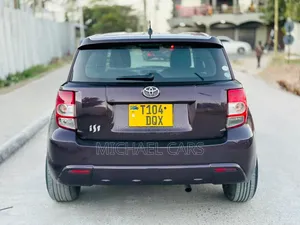 Toyota IST 2009 Brown