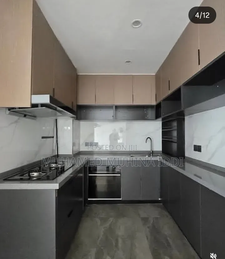 3bdrm Duplex in Oyster Bay for sale
