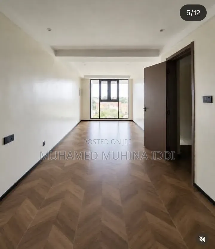 3bdrm Duplex in Oyster Bay for sale