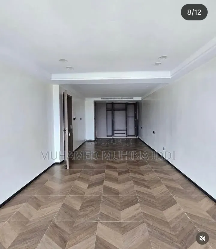 3bdrm Duplex in Oyster Bay for sale