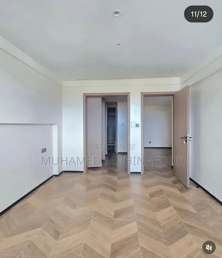 3bdrm Duplex in Oyster Bay for sale