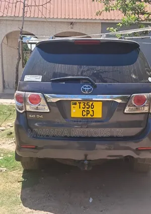 Toyota Fortuner 2015 Gray