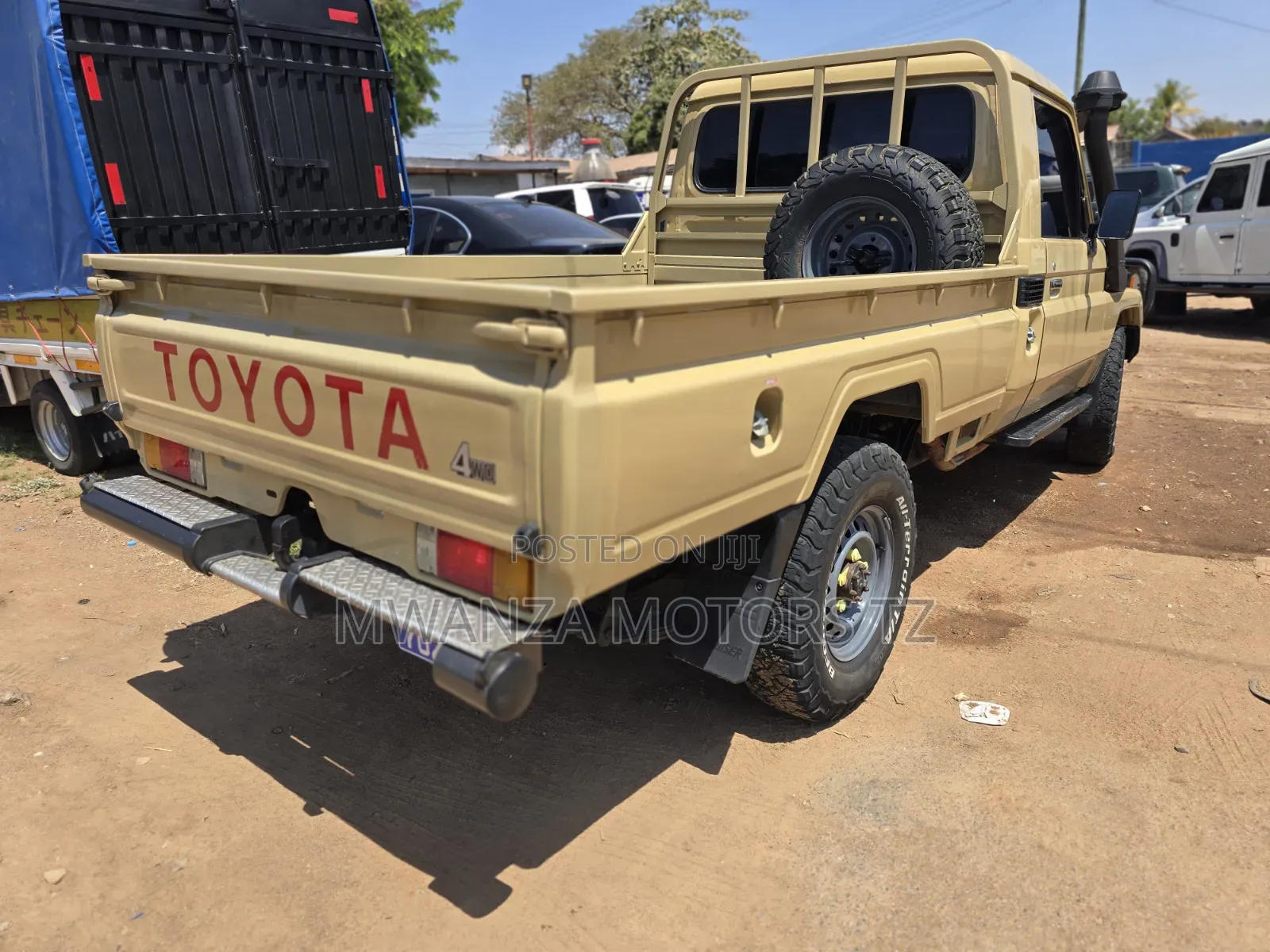 Toyota Land Cruiser 2013 Gray