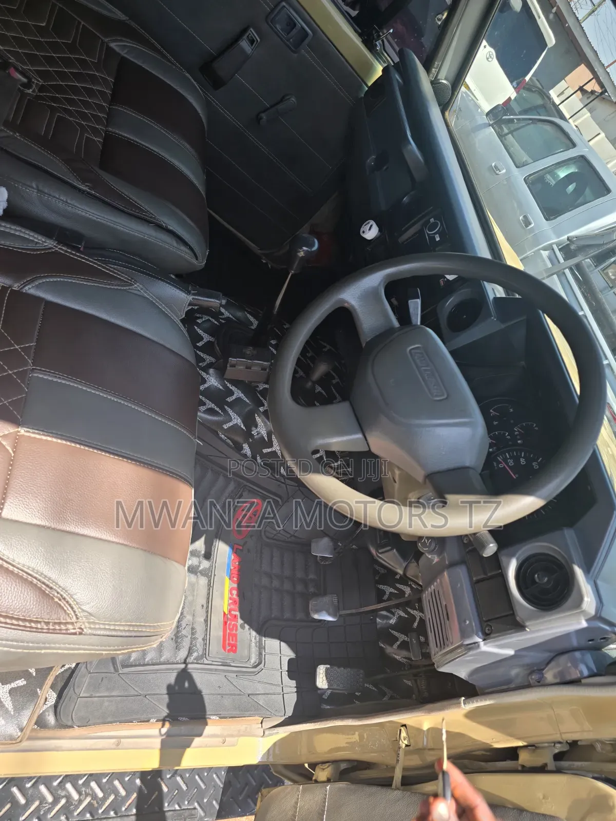 Toyota Land Cruiser 2013 Gray