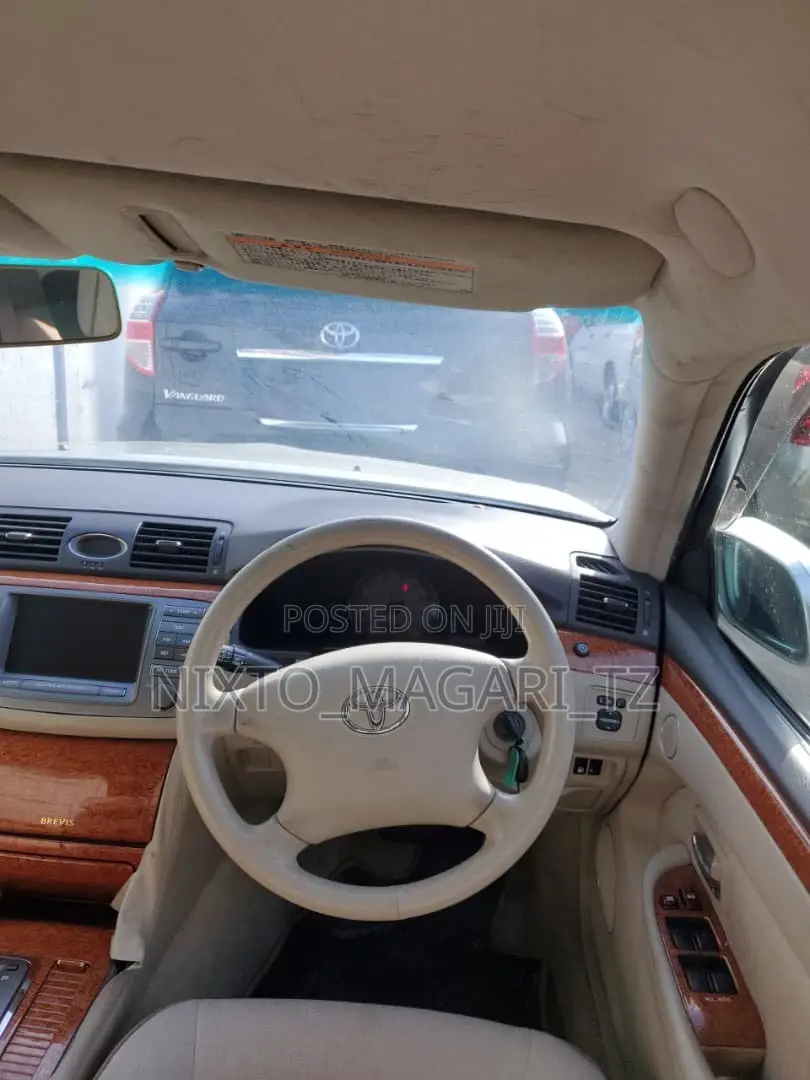 Toyota Brevis 2004 Silver