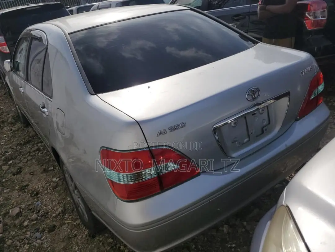 Toyota Brevis 2004 Silver