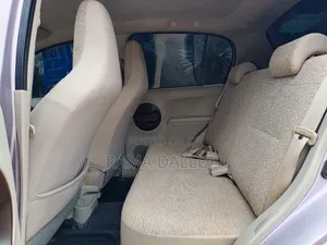 Toyota Passo 2011 Pink