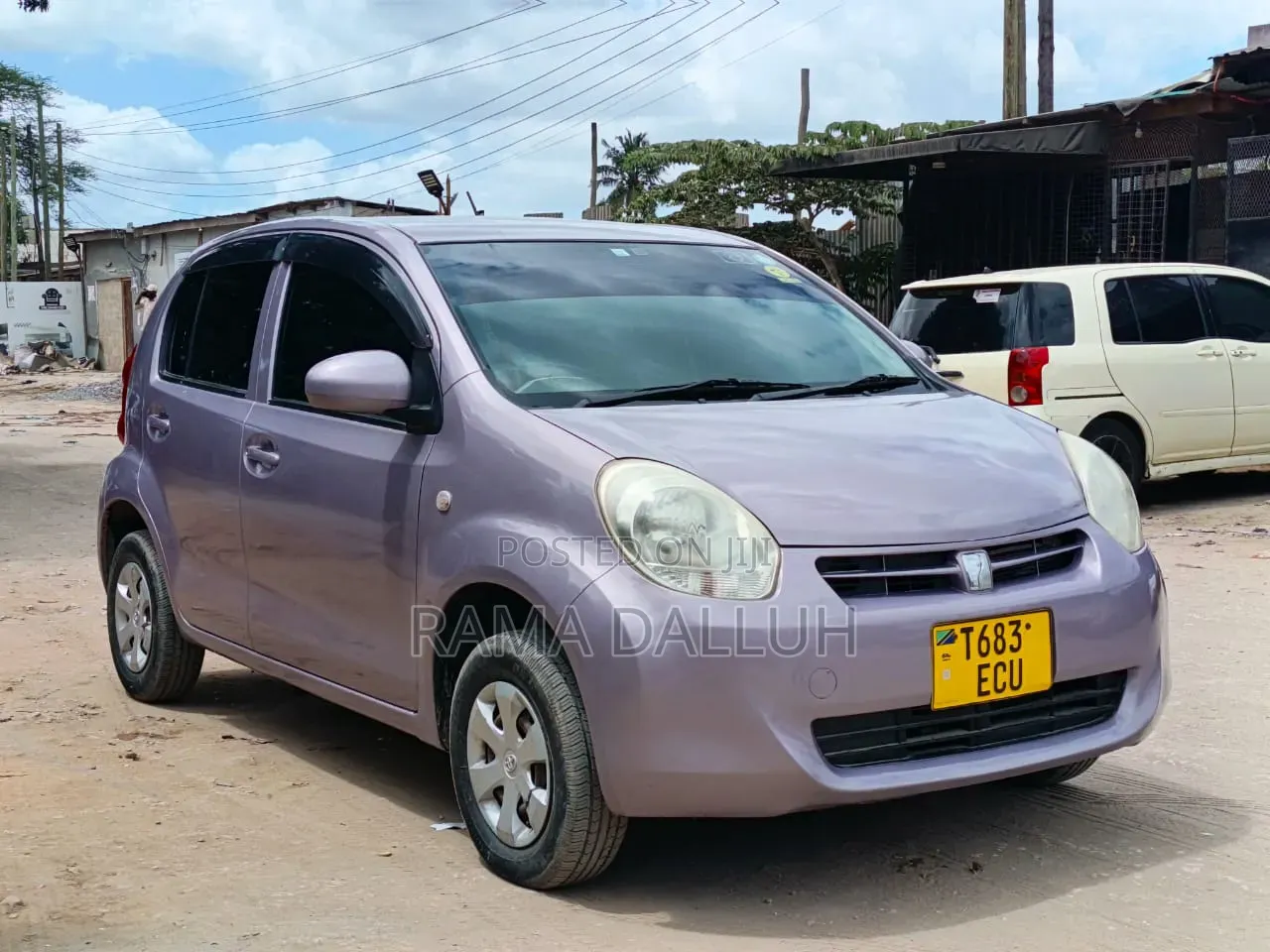 Toyota Passo 2011 Pink